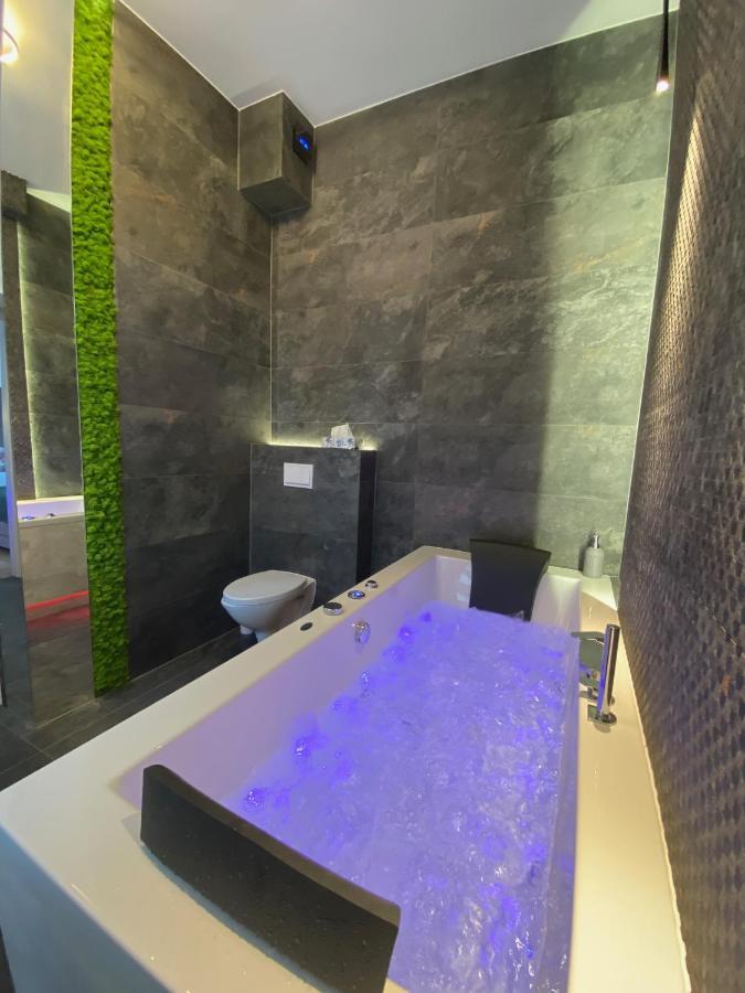 Apartament Bialy Z Jacuzzi Krakov Exteriér fotografie