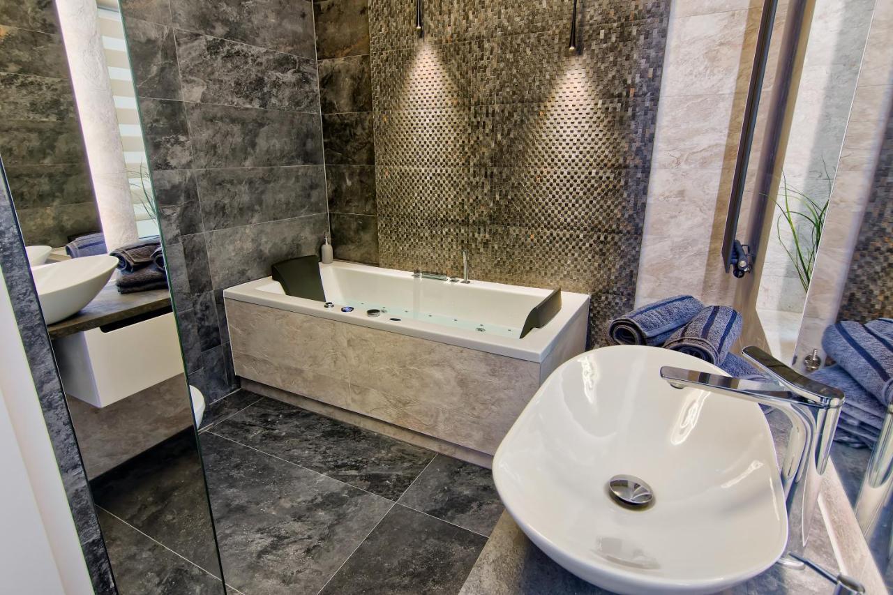 Apartament Bialy Z Jacuzzi Krakov Exteriér fotografie